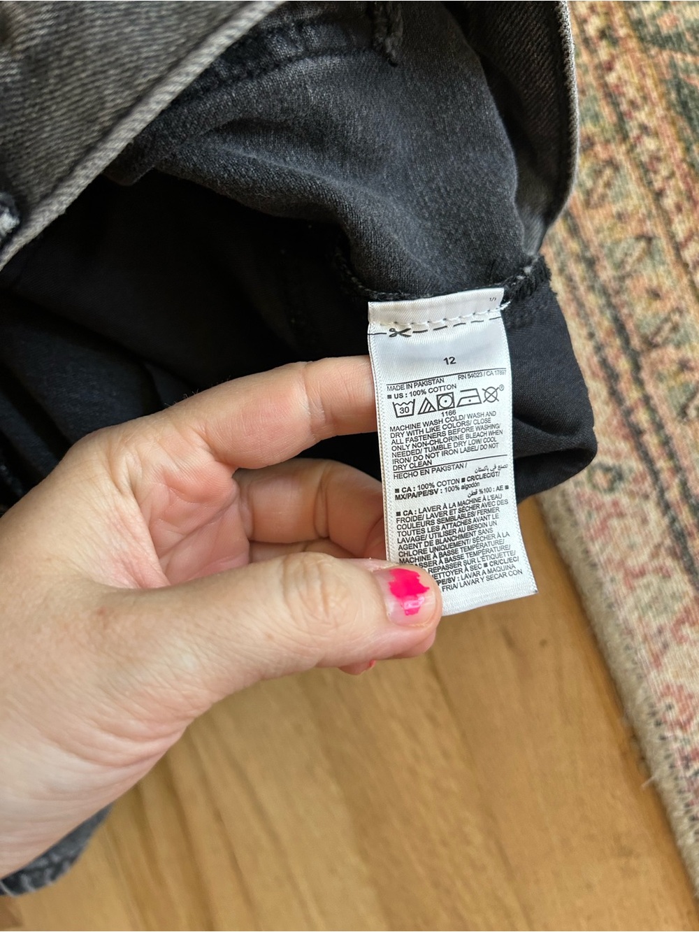 Old Navy Baggy Wide Leg Cargo Jeans mid rise drapey denim grey wash black 12 - Picture 10 of 11